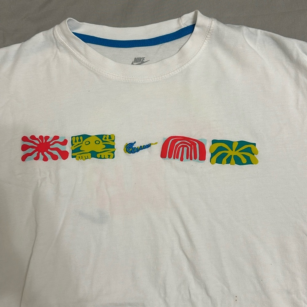 Nike T-shirt white mens medium​